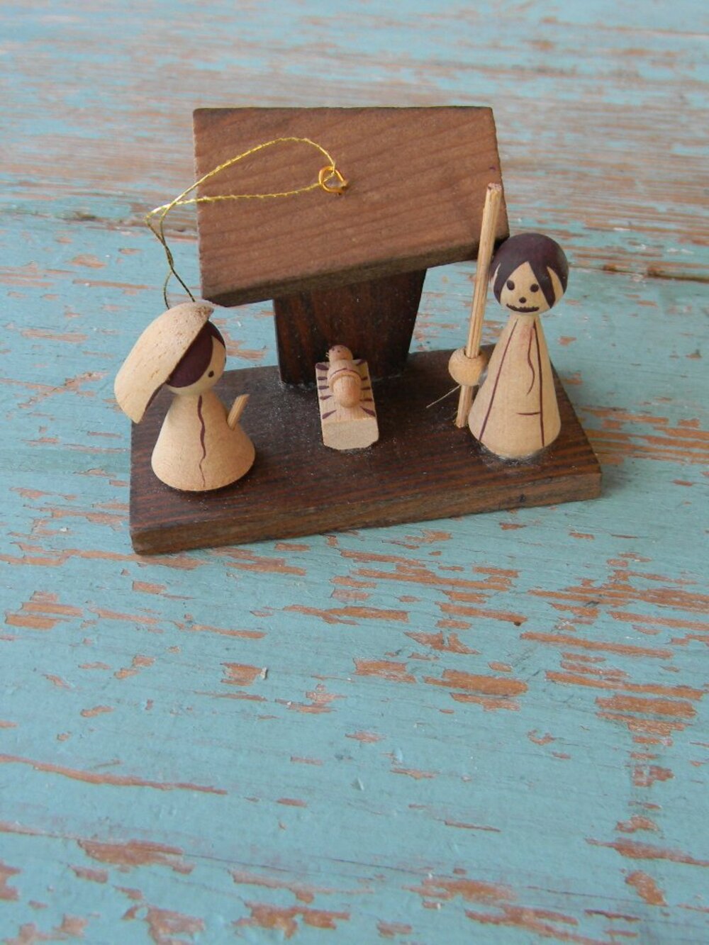 SMALL MINIMALIST WOOD NATIVITY JESUS STABLE CHRISTMAS ORNAMENT